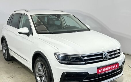 Volkswagen Tiguan II, 2018 год, 2 980 000 рублей, 19 фотография