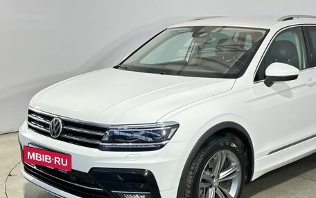 Volkswagen Tiguan II, 2018 год, 2 980 000 рублей, 15 фотография