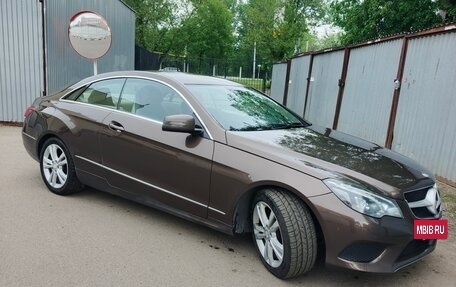 Mercedes-Benz E-Класс, 2014 год, 1 950 000 рублей, 2 фотография