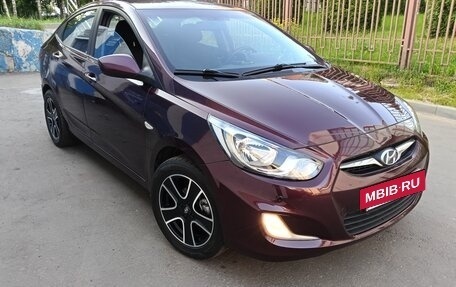 Hyundai Solaris II рестайлинг, 2012 год, 720 000 рублей, 3 фотография