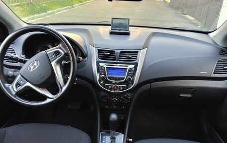 Hyundai Solaris II рестайлинг, 2012 год, 720 000 рублей, 6 фотография