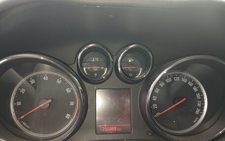 Opel Zafira C рестайлинг, 2013 год, 750 000 рублей, 4 фотография