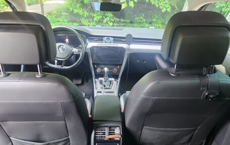 Volkswagen Passat B8 рестайлинг, 2018 год, 2 220 000 рублей, 13 фотография