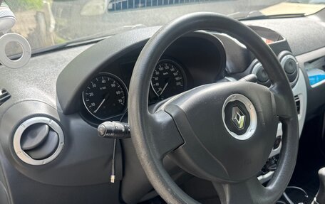 Renault Logan I, 2013 год, 550 000 рублей, 3 фотография