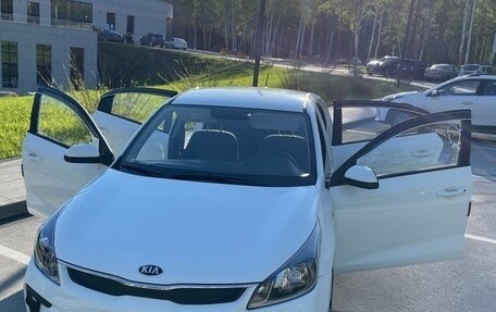 KIA Rio IV, 2020 год, 1 489 000 рублей, 17 фотография