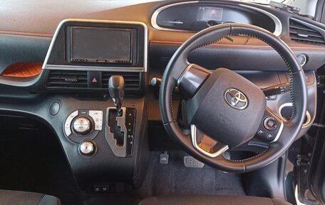 Toyota Sienta II, 2022 год, 1 800 000 рублей, 5 фотография
