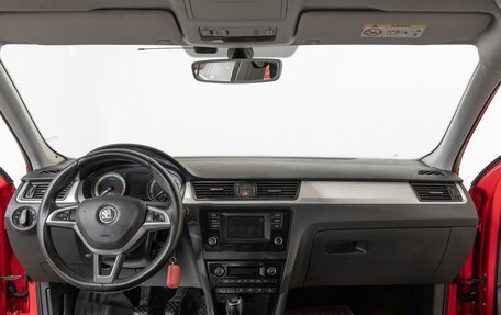 Skoda Rapid I, 2017 год, 1 136 000 рублей, 7 фотография