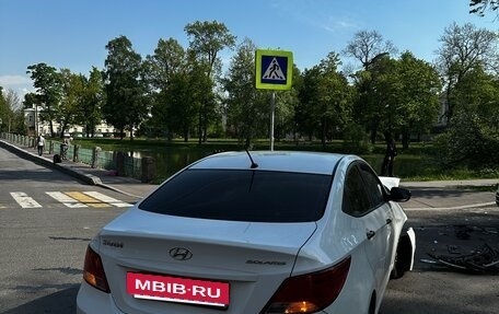 Hyundai Solaris II рестайлинг, 2015 год, 500 000 рублей, 3 фотография