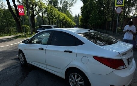 Hyundai Solaris II рестайлинг, 2015 год, 500 000 рублей, 4 фотография