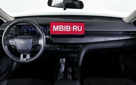 Toyota Camry, 2024 год, 3 690 000 рублей, 12 фотография