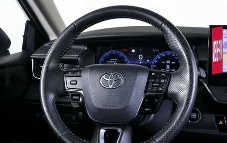 Toyota Camry, 2024 год, 3 690 000 рублей, 13 фотография