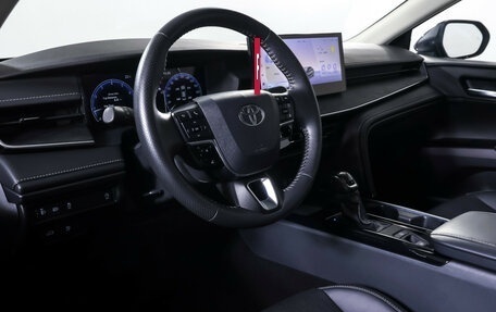 Toyota Camry, 2024 год, 3 690 000 рублей, 15 фотография