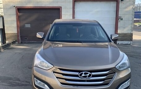 Hyundai Santa Fe III рестайлинг, 2013 год, 1 990 000 рублей, 2 фотография