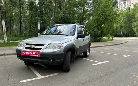 Chevrolet Niva I рестайлинг, 2013 год, 575 000 рублей, 2 фотография