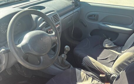 Renault Clio III, 2001 год, 135 000 рублей, 12 фотография