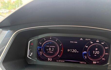 Volkswagen Tiguan II, 2019 год, 2 750 000 рублей, 16 фотография