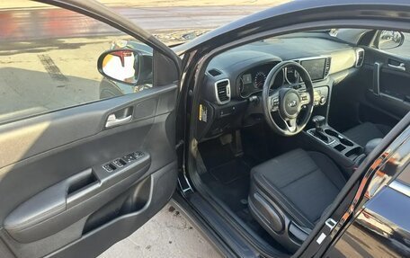 KIA Sportage IV рестайлинг, 2018 год, 2 100 000 рублей, 4 фотография