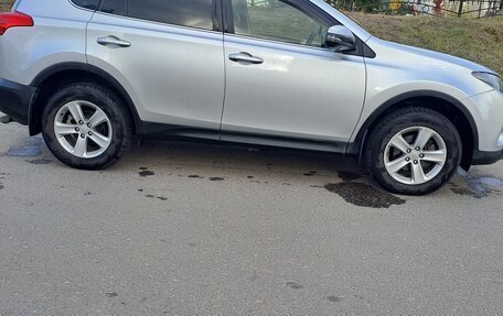 Toyota RAV4, 2013 год, 1 850 000 рублей, 3 фотография