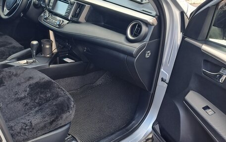 Toyota RAV4, 2013 год, 1 850 000 рублей, 5 фотография
