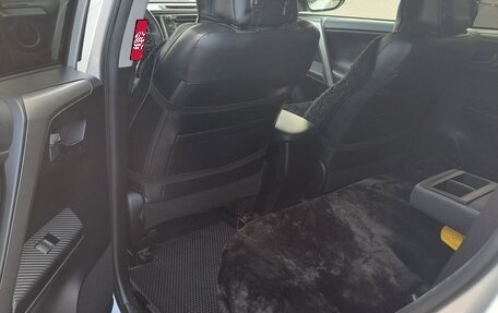 Toyota RAV4, 2013 год, 1 850 000 рублей, 9 фотография