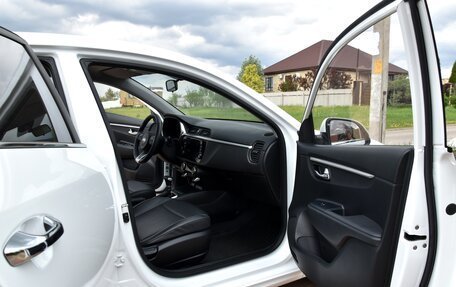 KIA Rio IV, 2021 год, 2 095 000 рублей, 38 фотография