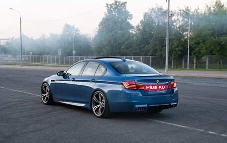 BMW M5, 2013 год, 3 600 000 рублей, 24 фотография