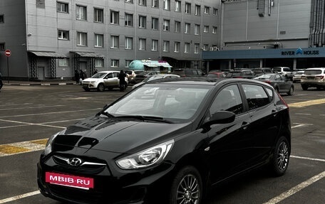 Hyundai Solaris II рестайлинг, 2013 год, 750 000 рублей, 6 фотография