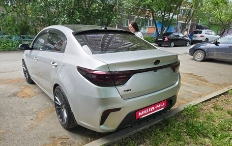 KIA Rio IV, 2018 год, 1 320 000 рублей, 3 фотография