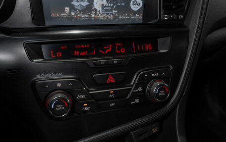 KIA K5 I рестайлинг, 2011 год, 1 095 000 рублей, 17 фотография