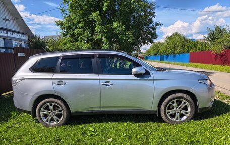 Mitsubishi Outlander III рестайлинг 3, 2012 год, 1 180 000 рублей, 3 фотография