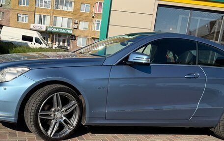 Mercedes-Benz E-Класс, 2010 год, 1 300 000 рублей, 2 фотография
