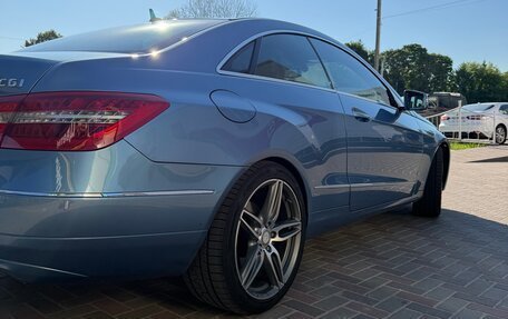 Mercedes-Benz E-Класс, 2010 год, 1 300 000 рублей, 3 фотография