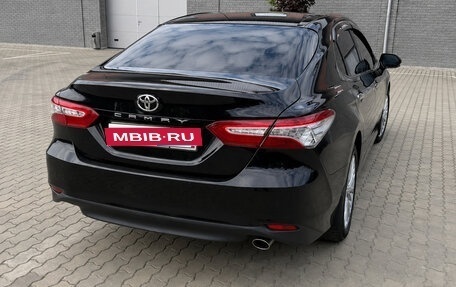 Toyota Camry, 2018 год, 2 430 200 рублей, 3 фотография