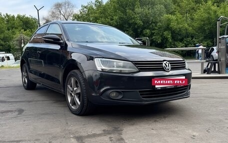 Volkswagen Jetta VI, 2012 год, 940 000 рублей, 2 фотография