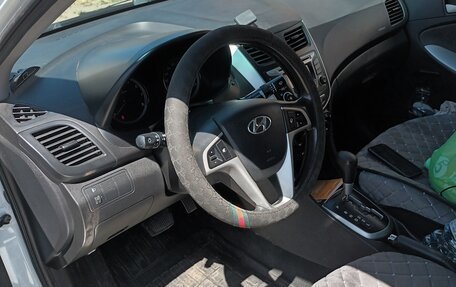 Hyundai Solaris II рестайлинг, 2013 год, 910 000 рублей, 7 фотография