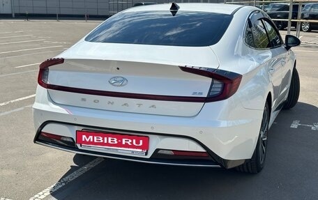 Hyundai Sonata VIII, 2021 год, 2 200 000 рублей, 2 фотография