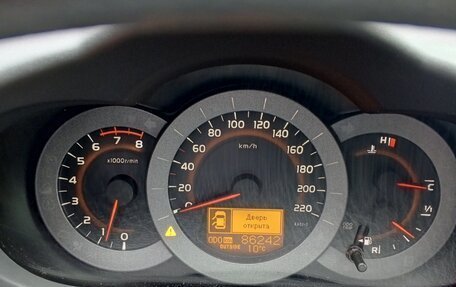 Toyota RAV4, 2011 год, 1 890 000 рублей, 18 фотография