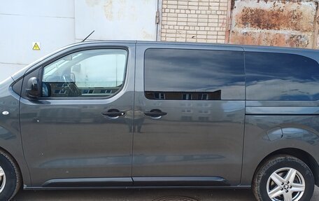Peugeot Traveller I, 2022 год, 3 500 000 рублей, 3 фотография