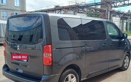 Peugeot Traveller I, 2022 год, 3 500 000 рублей, 6 фотография