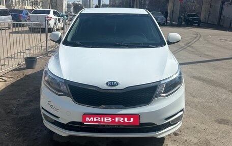 KIA Rio III рестайлинг, 2015 год, 1 100 000 рублей, 1 фотография