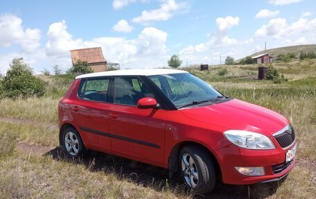 Skoda Fabia II, 2011 год, 830 000 рублей, 1 фотография