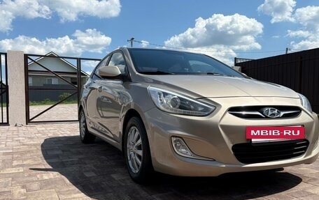 Hyundai Solaris II рестайлинг, 2014 год, 1 050 000 рублей, 2 фотография