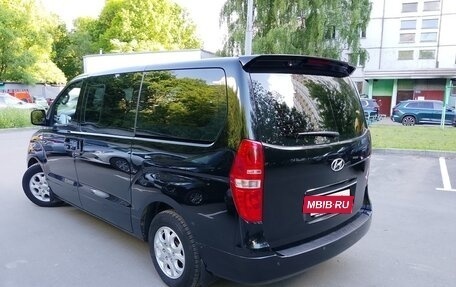 Hyundai Grand Starex Grand Starex I рестайлинг 2, 2011 год, 1 700 000 рублей, 5 фотография