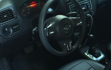 Volkswagen Polo VI (EU Market), 2012 год, 800 000 рублей, 5 фотография