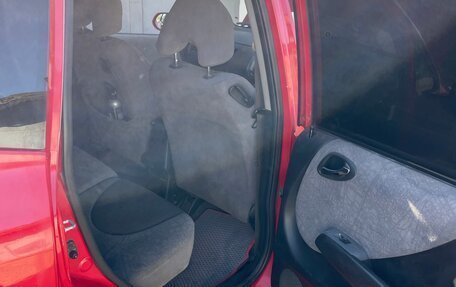 Honda Fit III, 2001 год, 380 000 рублей, 19 фотография