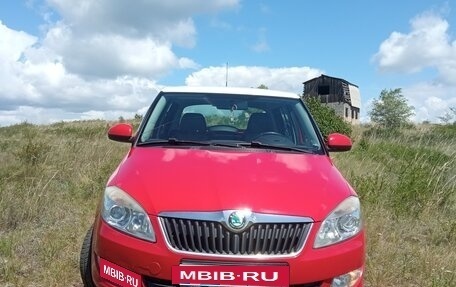 Skoda Fabia II, 2011 год, 830 000 рублей, 2 фотография