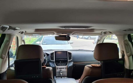 Toyota Land Cruiser 200, 2016 год, 7 200 000 рублей, 10 фотография