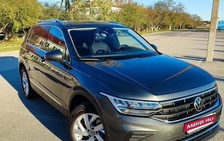 Volkswagen Tiguan II, 2021 год, 3 100 000 рублей, 4 фотография
