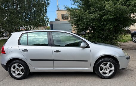 Volkswagen Golf V, 2004 год, 575 000 рублей, 3 фотография