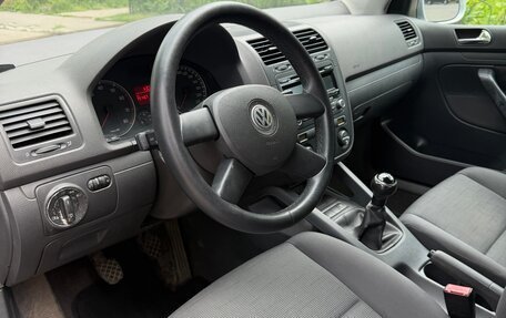 Volkswagen Golf V, 2004 год, 575 000 рублей, 10 фотография